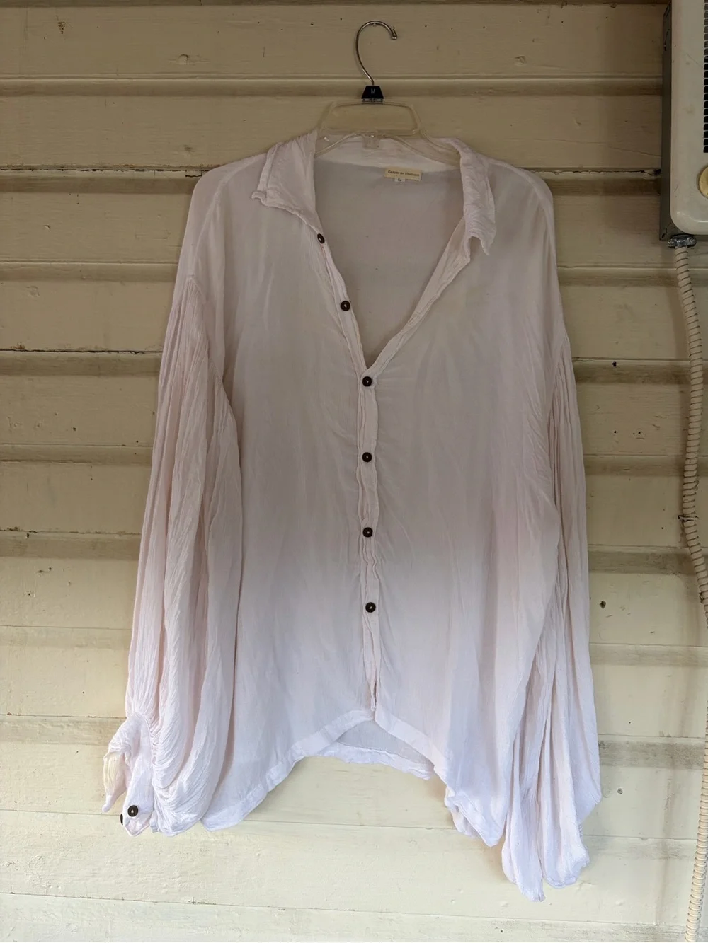 Garden of Heathens white button up blouse with a flowy fit - Picture 1 of 4